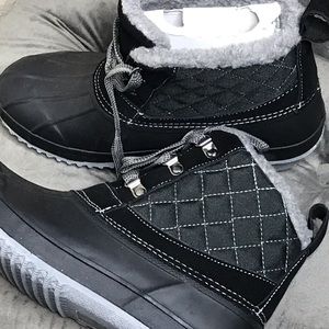 Fur lined snow/cold weather boots